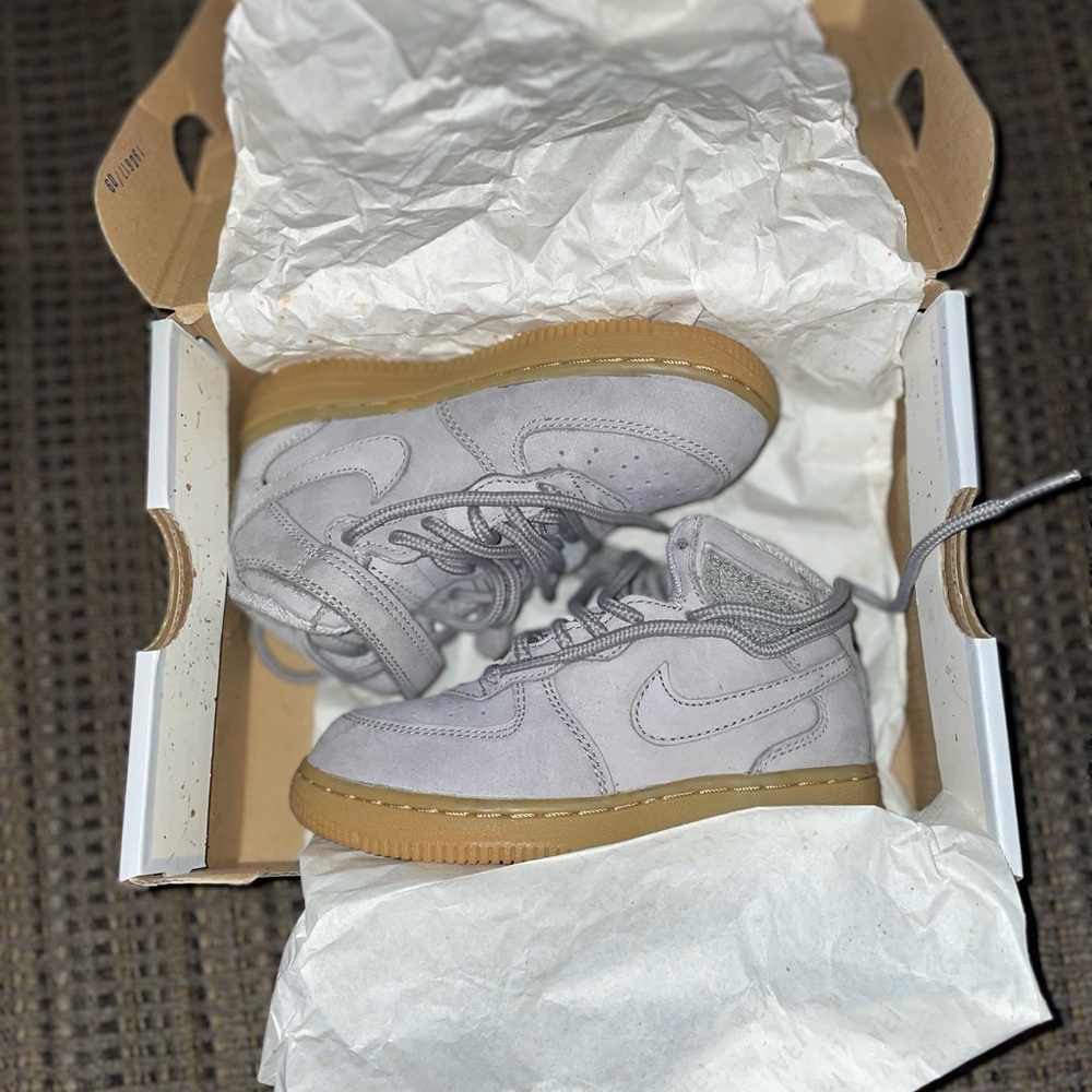 Force 1 mid WB (TB)